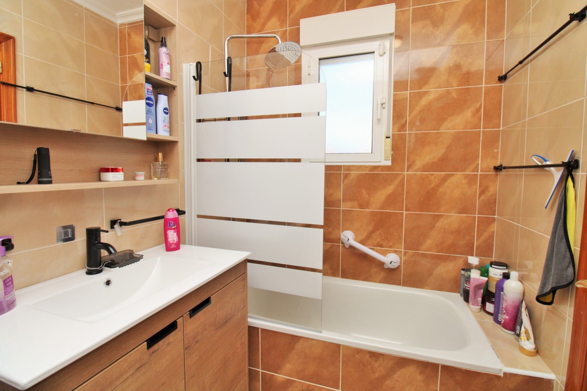 Resale - Townhouse / Duplex / Corner - San Miguel de Salinas