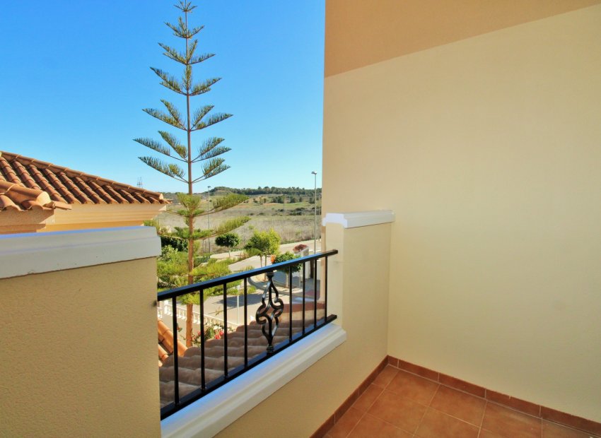 Resale - Townhouse / Duplex / Corner - San Miguel de Salinas