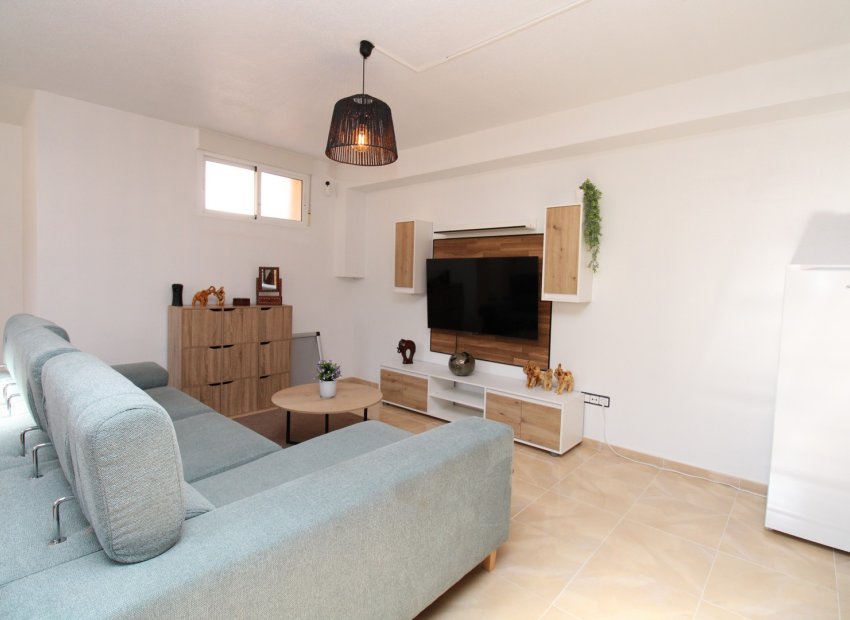 Resale - Townhouse / Duplex / Corner - San Miguel de Salinas