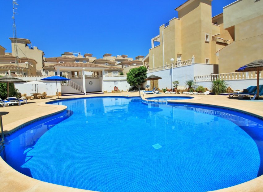Resale - Townhouse / Duplex / Corner - San Miguel de Salinas