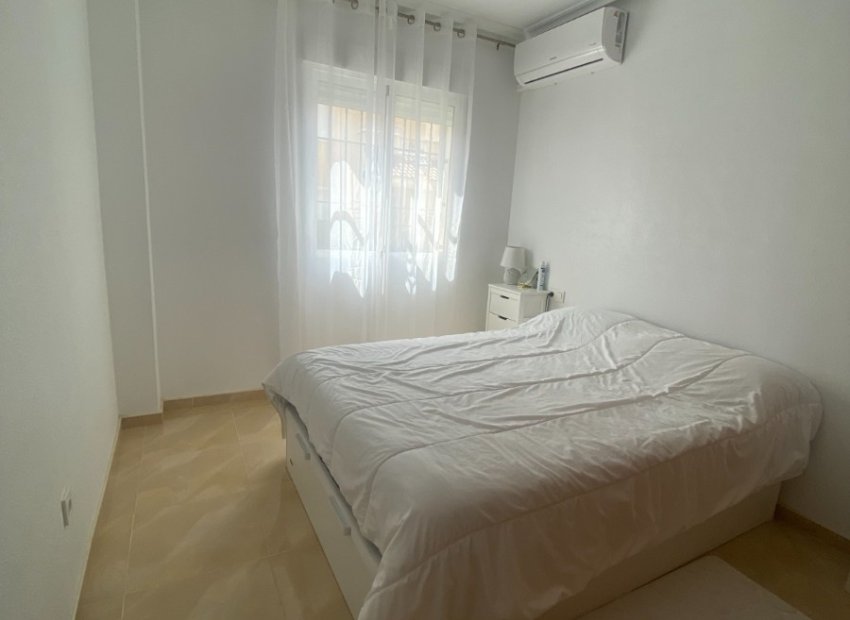 Resale - Townhouse / Duplex / Corner - San Miguel de Salinas