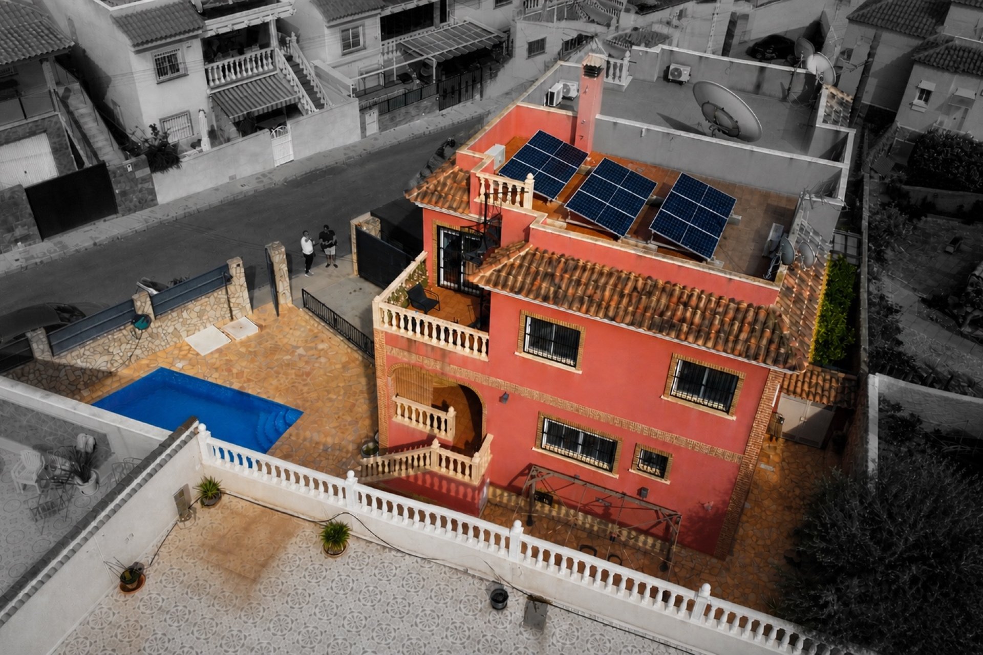 Resale - Townhouse / Duplex / Corner - San Miguel de Salinas