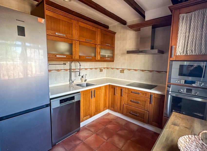 Resale - Townhouse / Duplex / Corner - San Miguel de Salinas