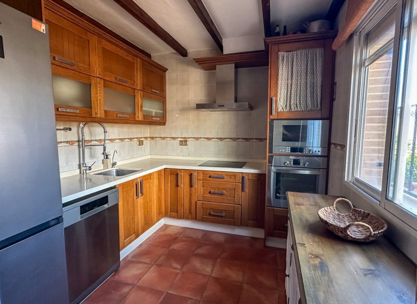 Resale - Townhouse / Duplex / Corner - San Miguel de Salinas