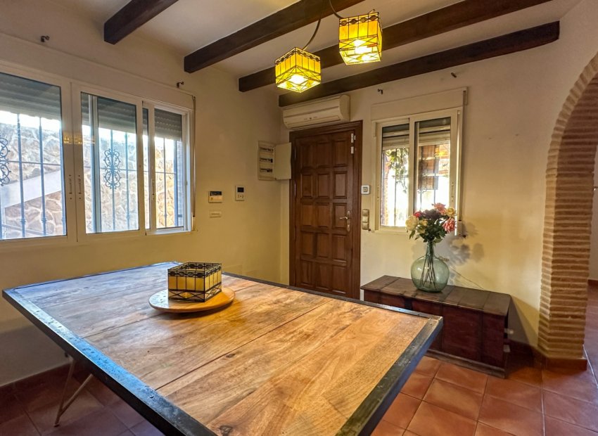 Resale - Townhouse / Duplex / Corner - San Miguel de Salinas
