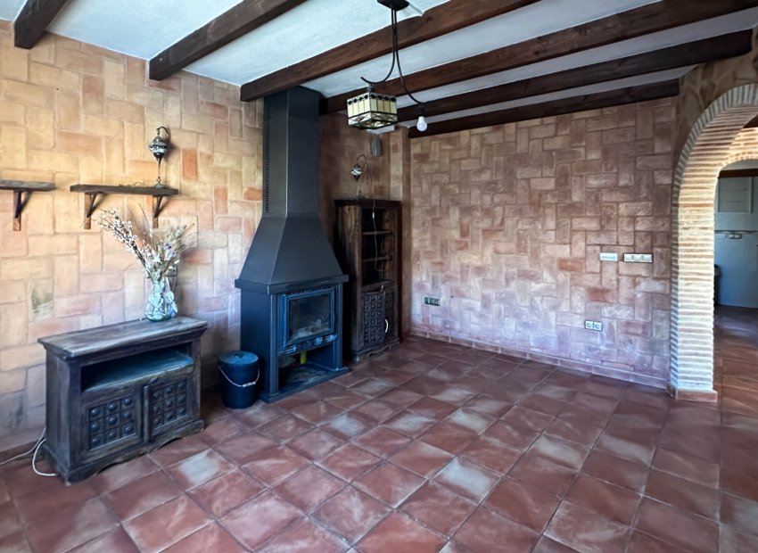 Resale - Townhouse / Duplex / Corner - San Miguel de Salinas