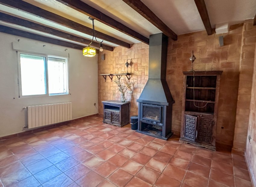 Resale - Townhouse / Duplex / Corner - San Miguel de Salinas