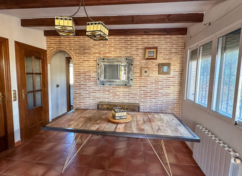 Resale - Townhouse / Duplex / Corner - San Miguel de Salinas