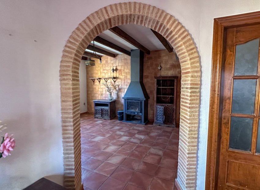 Resale - Townhouse / Duplex / Corner - San Miguel de Salinas