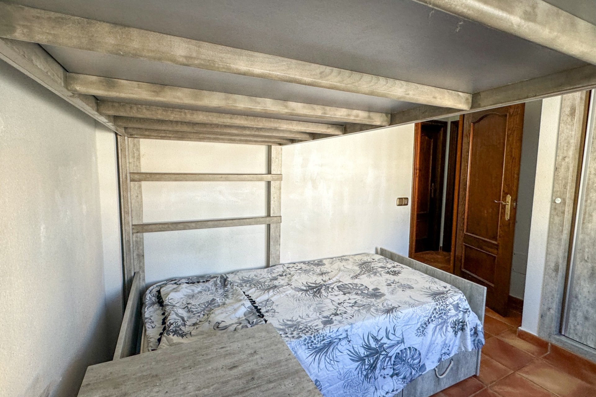 Resale - Townhouse / Duplex / Corner - San Miguel de Salinas