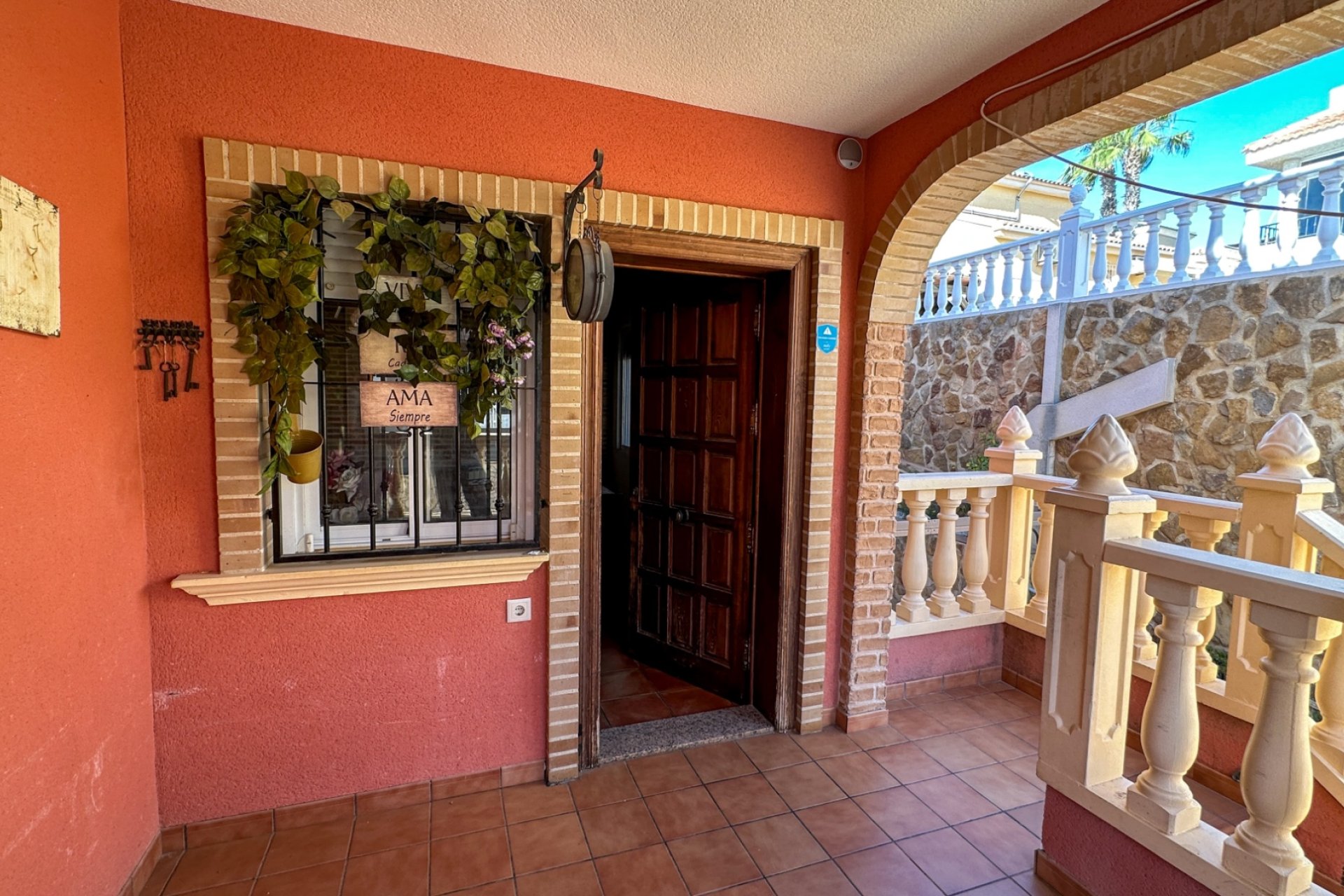 Resale - Townhouse / Duplex / Corner - San Miguel de Salinas