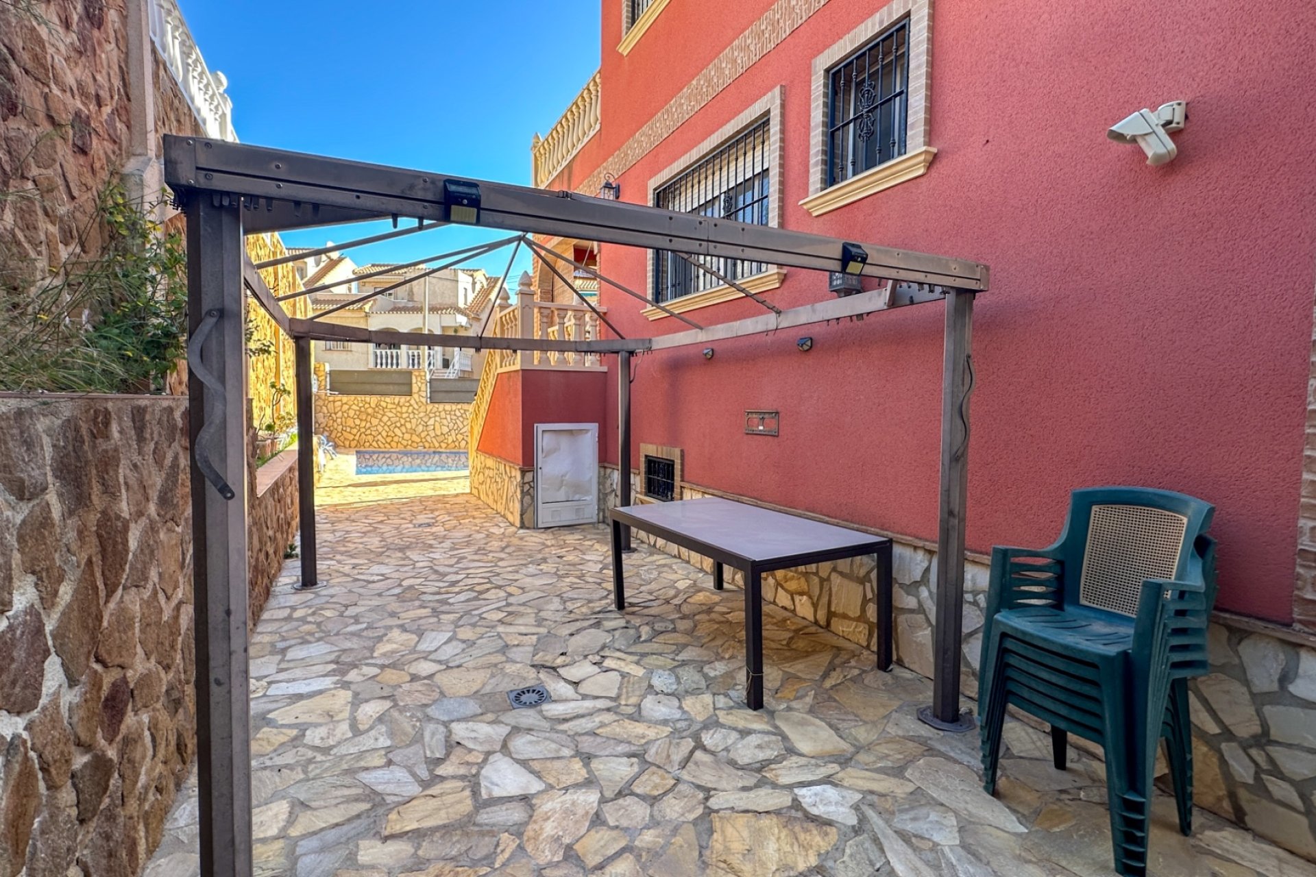 Resale - Townhouse / Duplex / Corner - San Miguel de Salinas