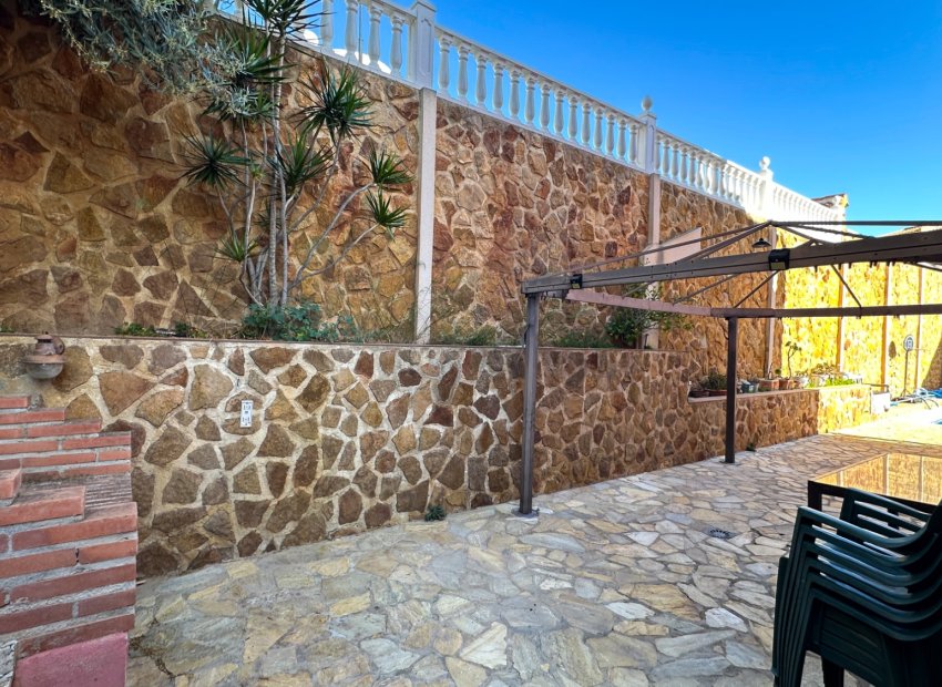 Resale - Townhouse / Duplex / Corner - San Miguel de Salinas