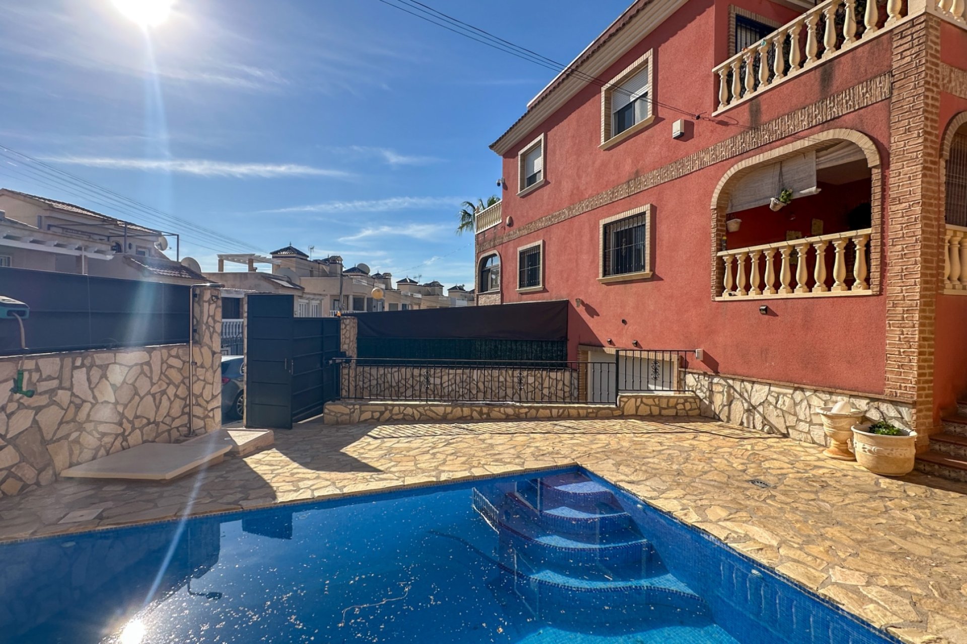 Resale - Townhouse / Duplex / Corner - San Miguel de Salinas