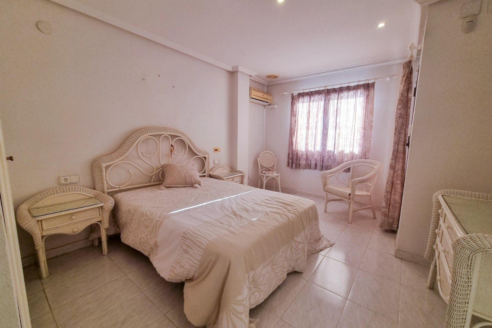 Resale - Townhouse / Duplex / Corner - Santa Pola - Playa del Este