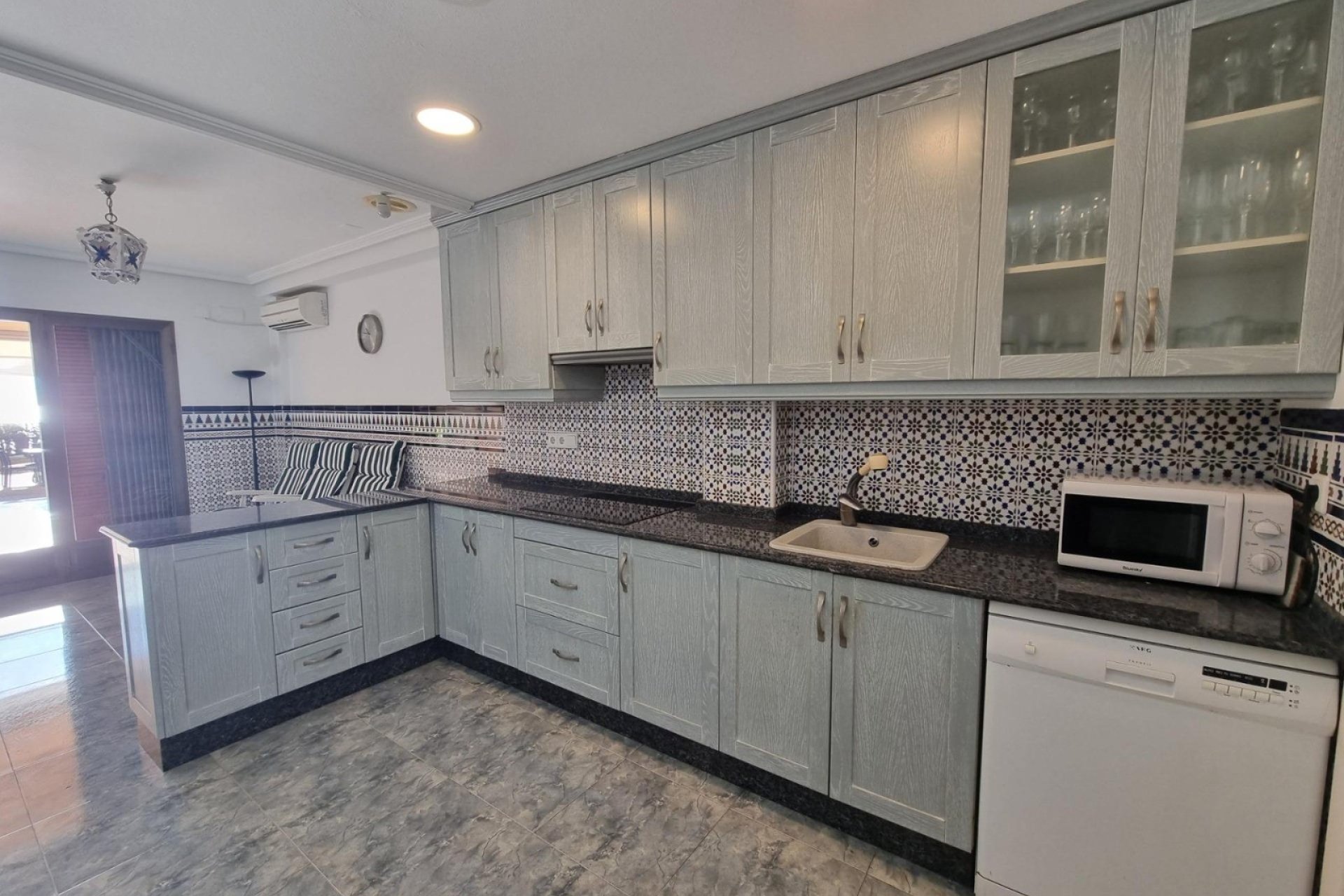 Resale - Townhouse / Duplex / Corner - Santa Pola - Playa del Este