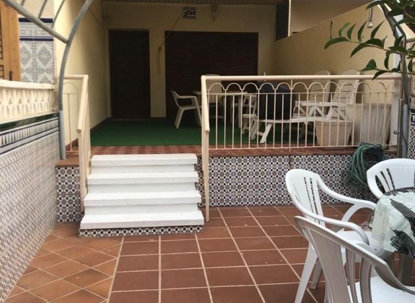 Resale - Townhouse / Duplex / Corner - Santa Pola - Santiago Bernabeu