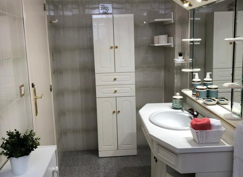 Resale - Townhouse / Duplex / Corner - Santa Pola - Santiago Bernabeu