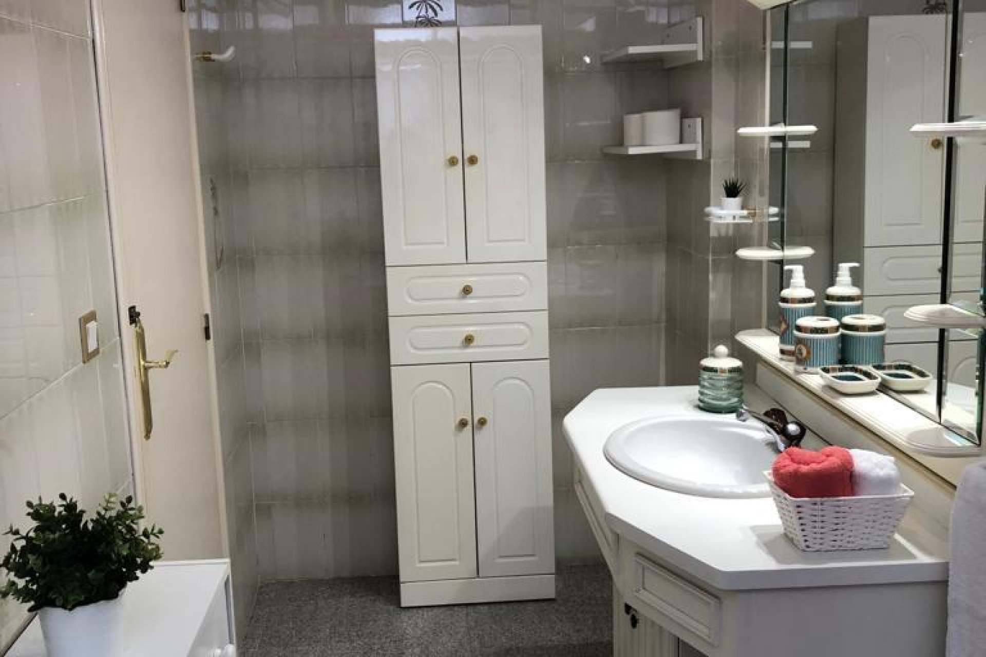 Resale - Townhouse / Duplex / Corner - Santa Pola - Santiago Bernabeu