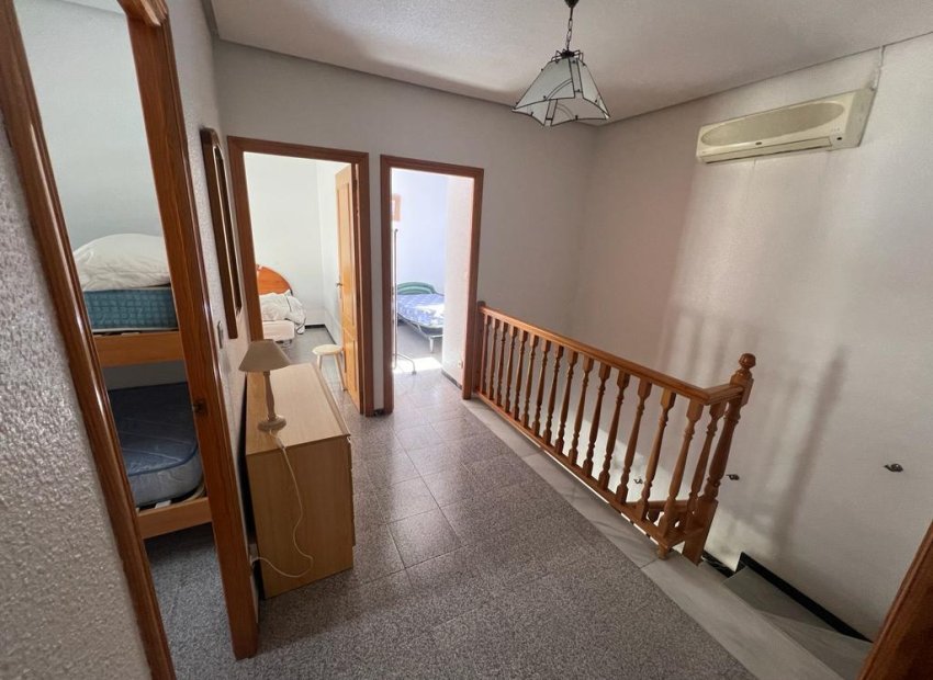 Resale - Townhouse / Duplex / Corner - Santa Pola - Santiago Bernabeu