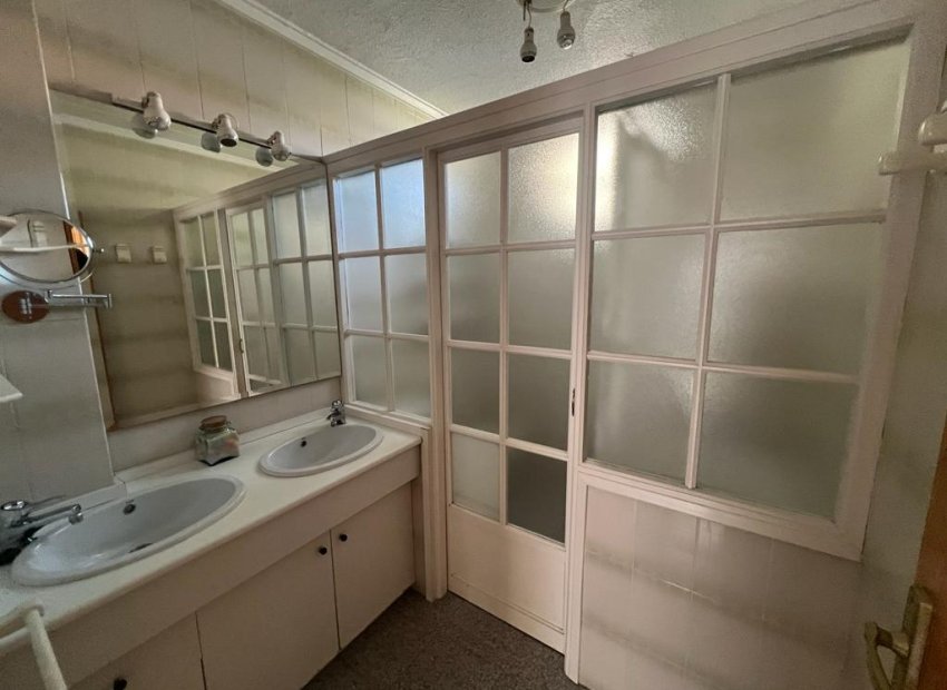 Resale - Townhouse / Duplex / Corner - Santa Pola - Santiago Bernabeu