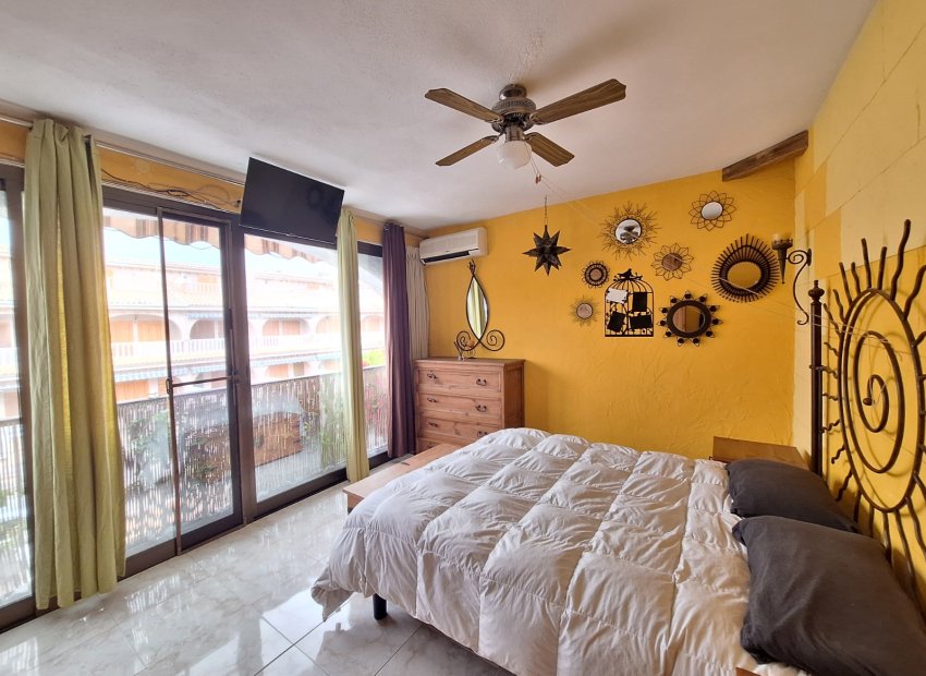 Resale - Townhouse / Duplex / Corner - Santa Pola