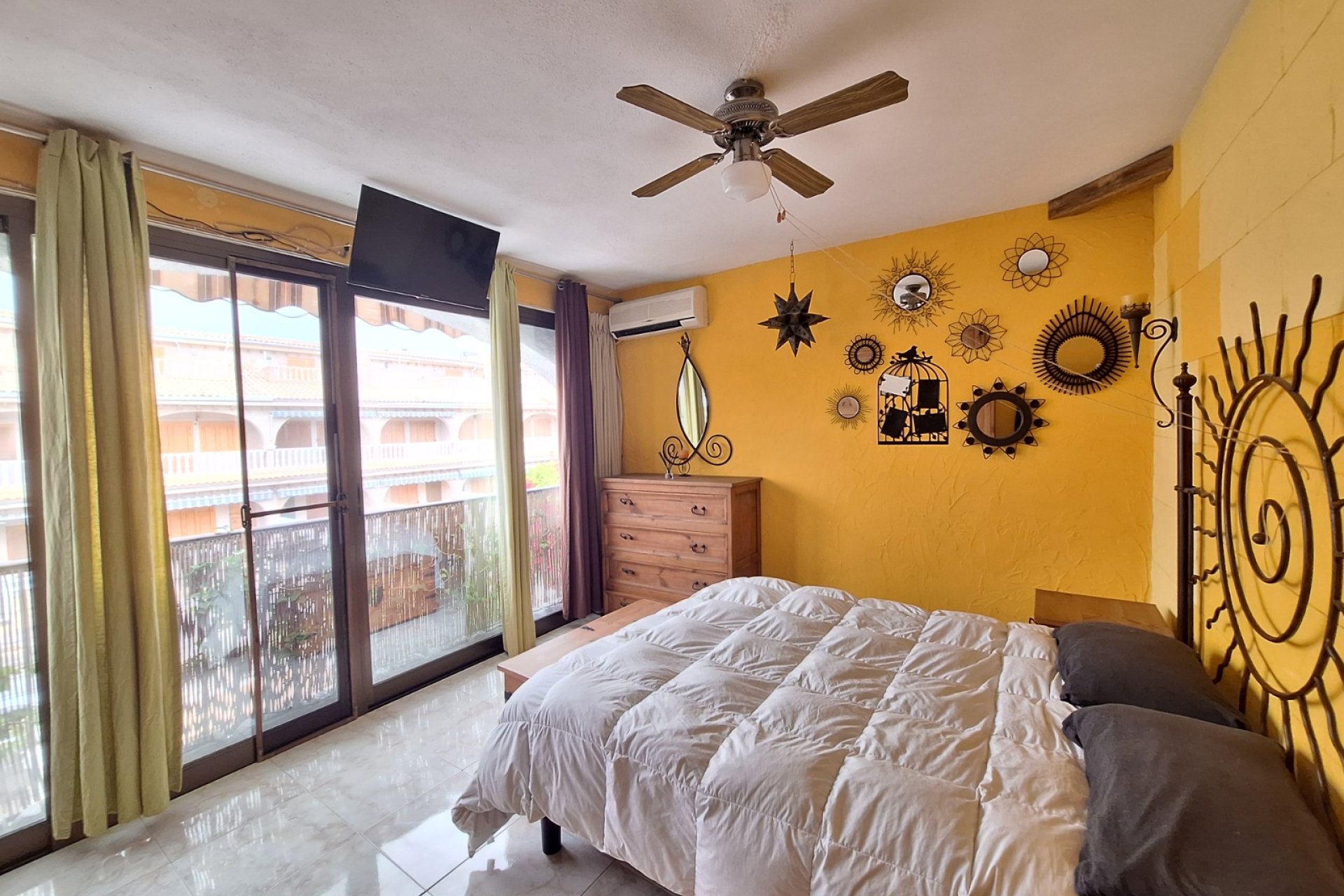 Resale - Townhouse / Duplex / Corner - Santa Pola