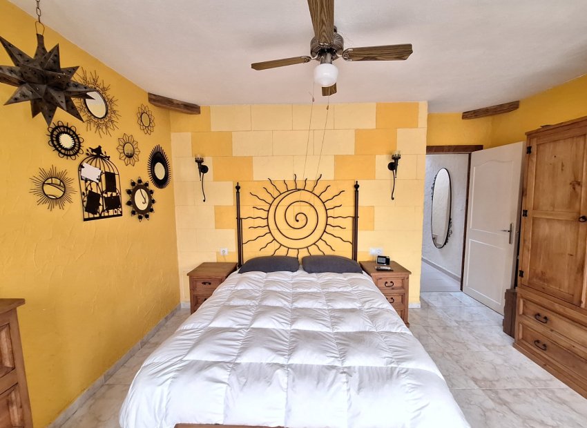 Resale - Townhouse / Duplex / Corner - Santa Pola