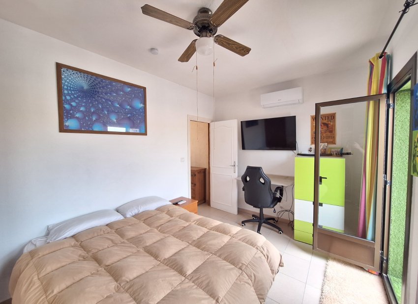 Resale - Townhouse / Duplex / Corner - Santa Pola