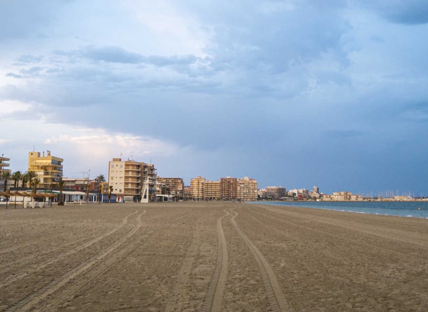 Resale - Townhouse / Duplex / Corner - Santa Pola