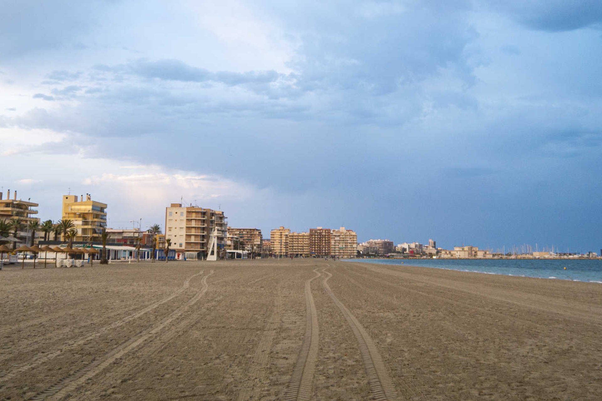 Resale - Townhouse / Duplex / Corner - Santa Pola