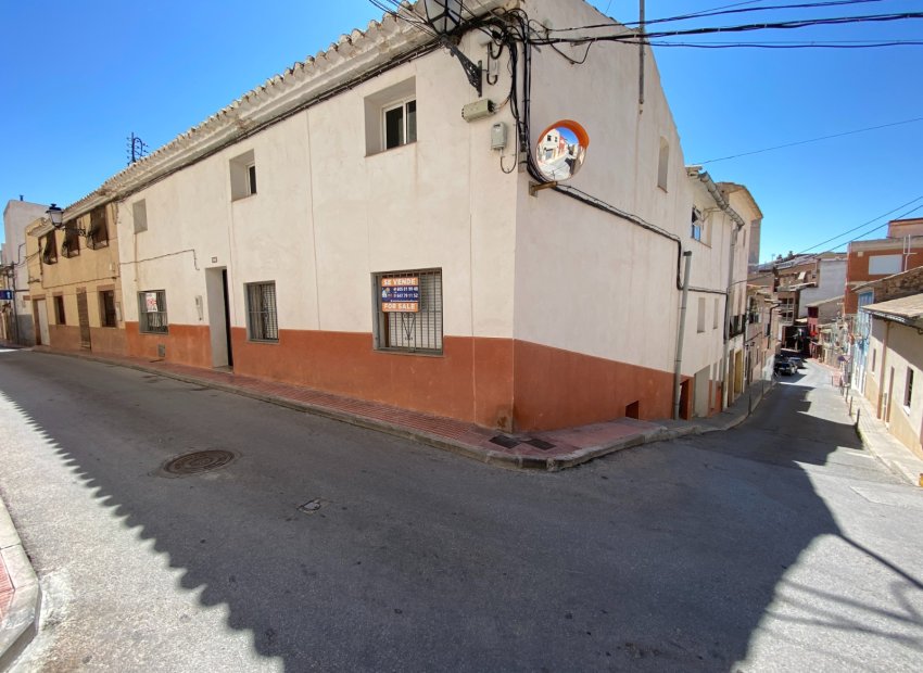 Resale - Townhouse / Duplex / Corner - Sax