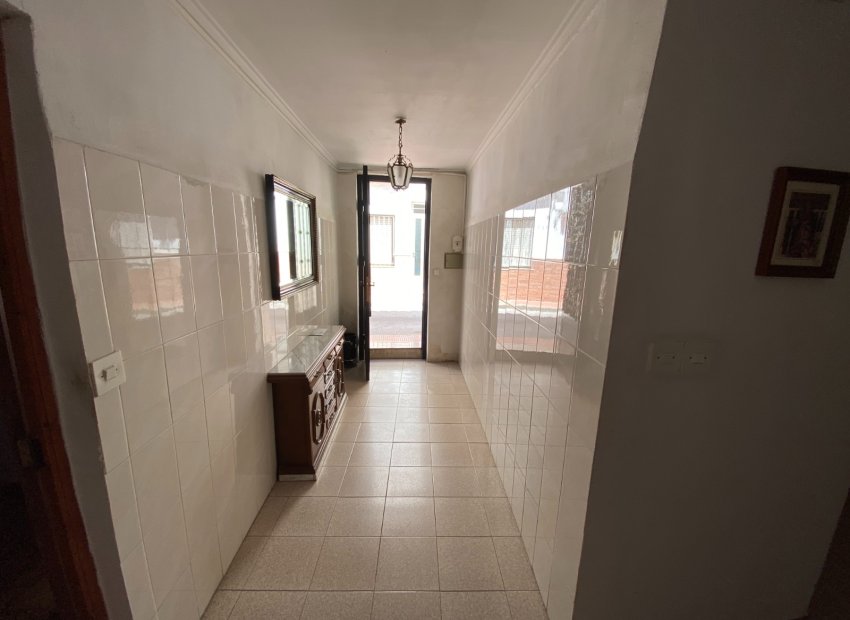 Resale - Townhouse / Duplex / Corner - Sax