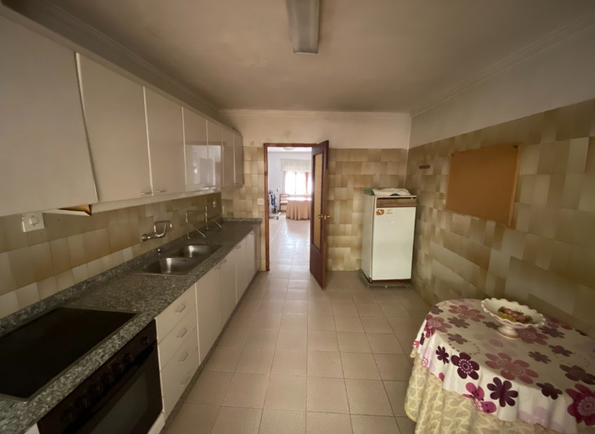 Resale - Townhouse / Duplex / Corner - Sax