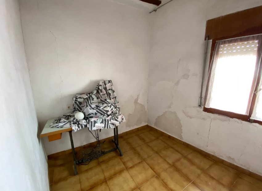 Resale - Townhouse / Duplex / Corner - Sax