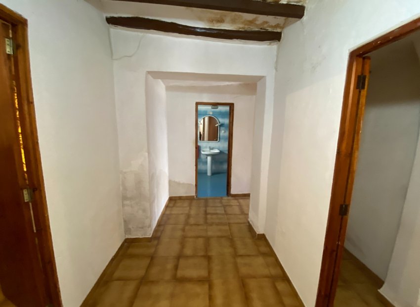 Resale - Townhouse / Duplex / Corner - Sax