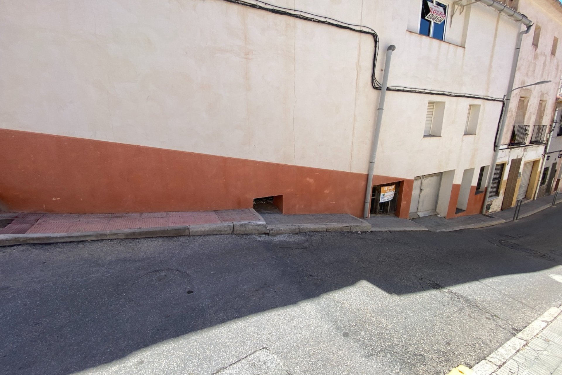 Resale - Townhouse / Duplex / Corner - Sax