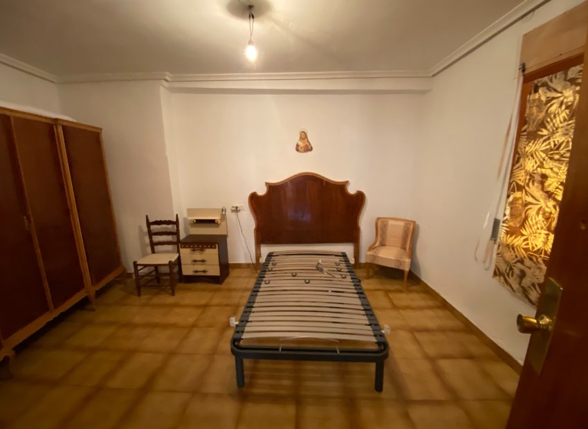 Resale - Townhouse / Duplex / Corner - Sax