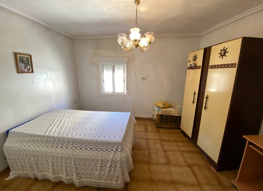 Resale - Townhouse / Duplex / Corner - Sax