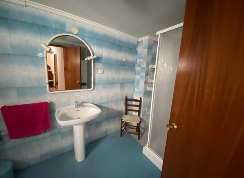 Resale - Townhouse / Duplex / Corner - Sax