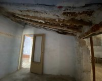 Resale - Townhouse / Duplex / Corner - Sax