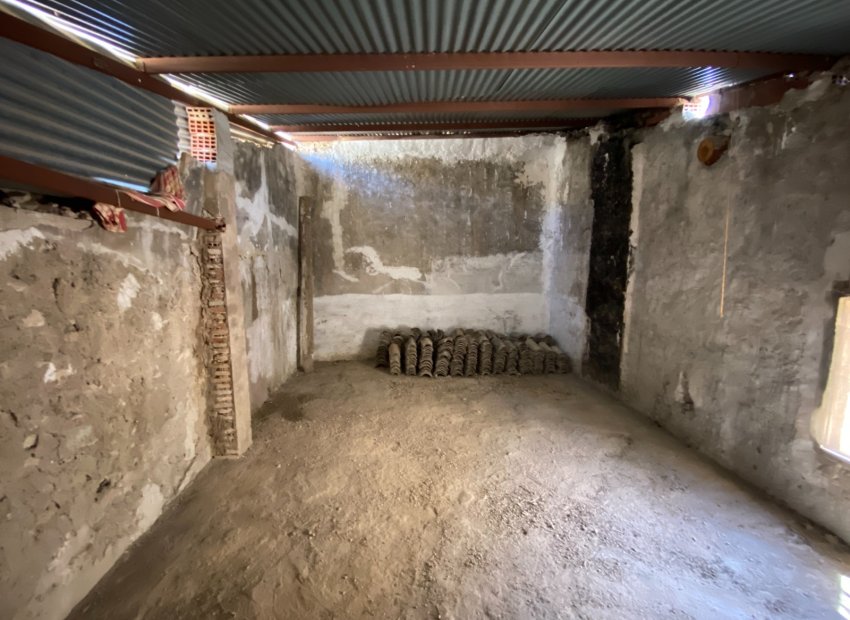 Resale - Townhouse / Duplex / Corner - Sax