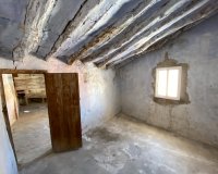 Resale - Townhouse / Duplex / Corner - Sax