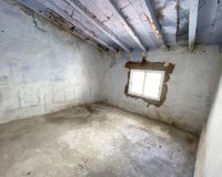 Resale - Townhouse / Duplex / Corner - Sax