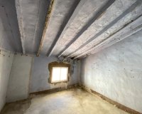 Resale - Townhouse / Duplex / Corner - Sax