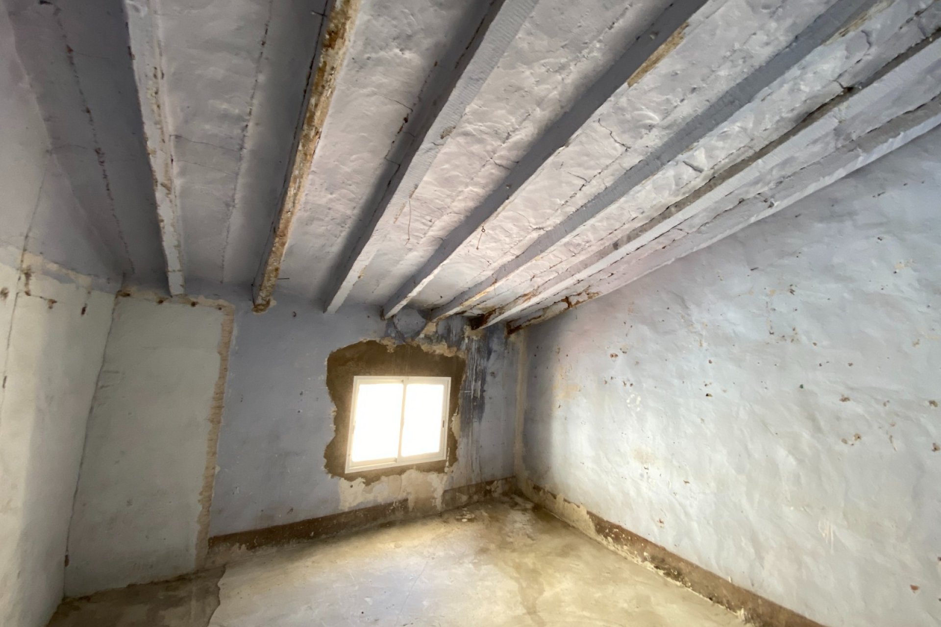 Resale - Townhouse / Duplex / Corner - Sax