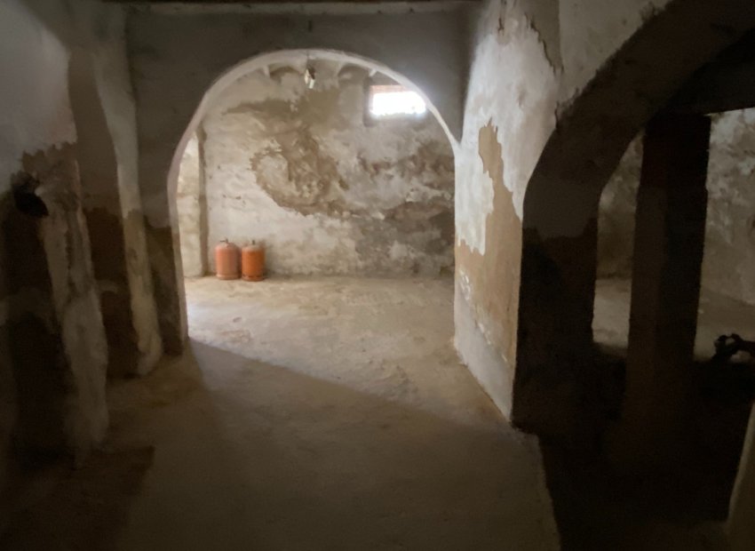 Resale - Townhouse / Duplex / Corner - Sax