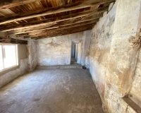 Resale - Townhouse / Duplex / Corner - Sax