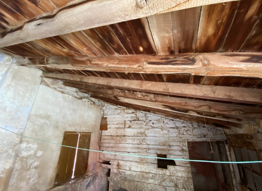 Resale - Townhouse / Duplex / Corner - Sax