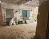 Resale - Townhouse / Duplex / Corner - Sax